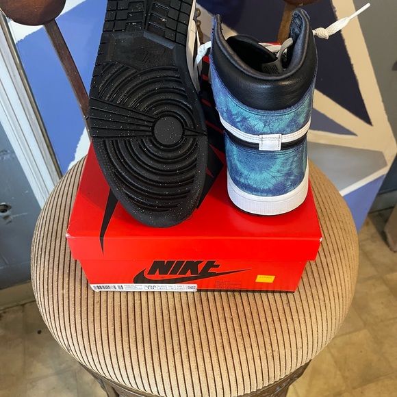 Air Jordan retro 1 HI OG size women’s 10.5= men’s 9 - Picture 5 of 5